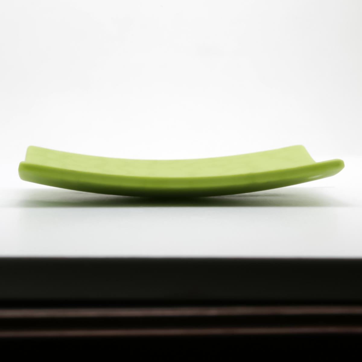 Piatto in vetro Mamezara verde by Ercole Moretti