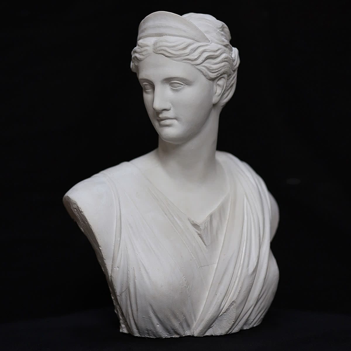 Busto in gesso Diana cacciatrice by Studio Galleria Romanelli