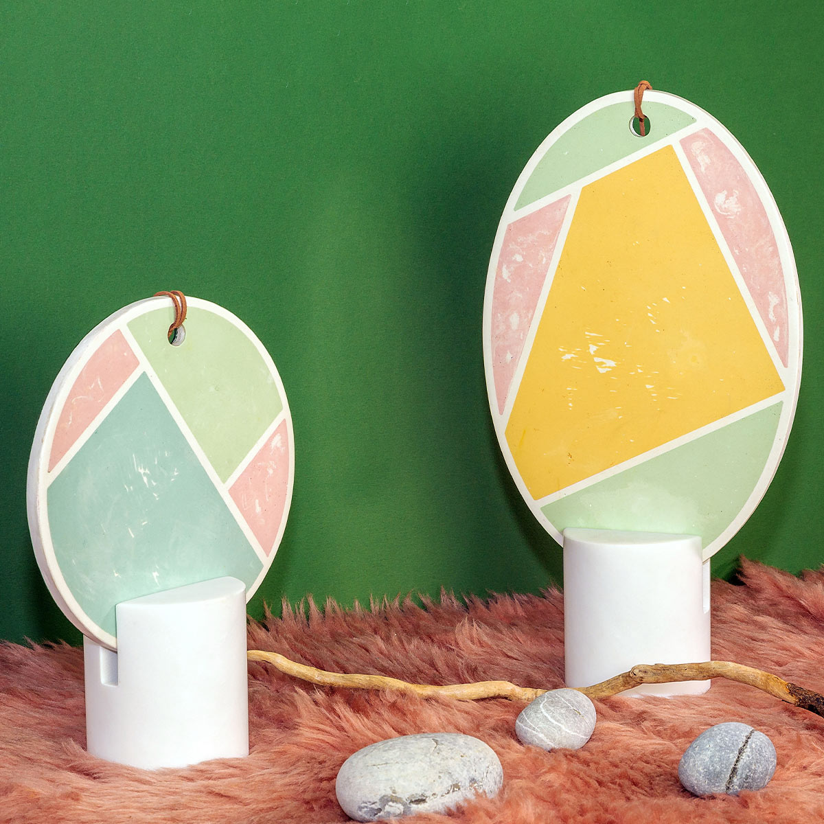 Specchio design Poudre Oval by Atelier Macramé