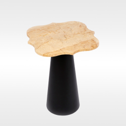 Tavolino in marmo Borromeo alto, nero - oro by Kimano Design